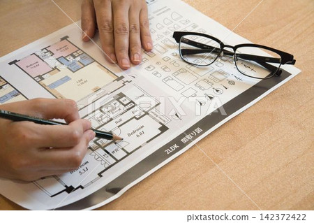 Explained using a floor plan of a custom-built house. Explained using a floor plan of a custom-built house. 142372422