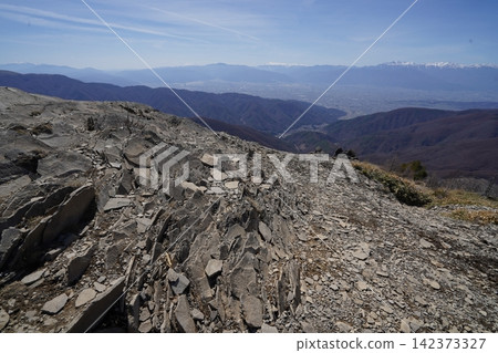 Nagano Prefecture, Utsukushigahara, near the tip of Ōgahana. The surrounding area is made of flagstone. April 12, 2026. Nagano Prefecture, Utsukushigahara, near the tip of Ōgahana. The surrounding area is made of flagstone. April 12, 2026. 142373327
