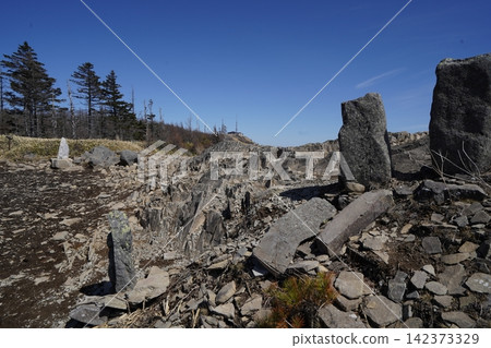 Nagano Prefecture, Utsukushigahara, near the tip of Ōgahana. The surrounding area is made of flagstone. April 12, 2026. Nagano Prefecture, Utsukushigahara, near the tip of Ōgahana. The surrounding area is made of flagstone. April 12, 2026. 142373329