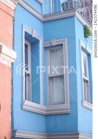Vibrant building corner in the city Vibrant building corner in the city 142374496