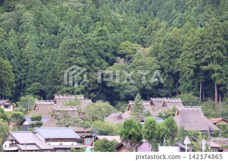 Fresh green scenery of the thatched-roof village in Miyama, Kyoto Prefecture Fresh green scenery of the thatched-roof village in Miyama, Kyoto Prefecture 142374865