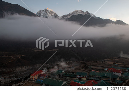Scenery seen on the Himalayan trail in Nepal Scenery seen on the Himalayan trail in Nepal 142375288