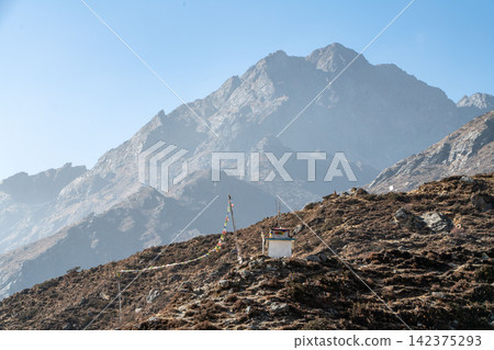 Scenery seen on the Himalayan trail in Nepal Scenery seen on the Himalayan trail in Nepal 142375293