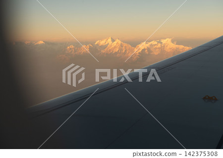 Scenery seen on the Himalayan trail in Nepal Scenery seen on the Himalayan trail in Nepal 142375308
