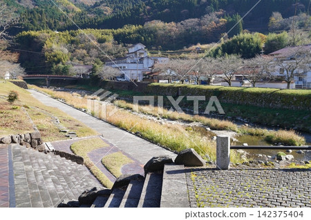 Tsuwano Tsuwano 142375404