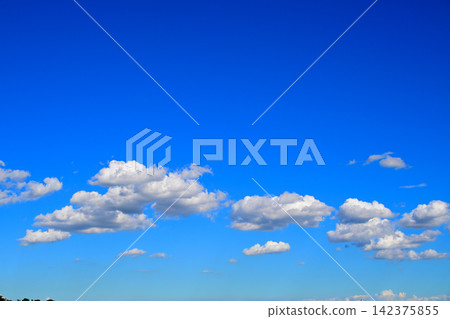仲夏藍天白雲 仲夏藍天白雲 142375855