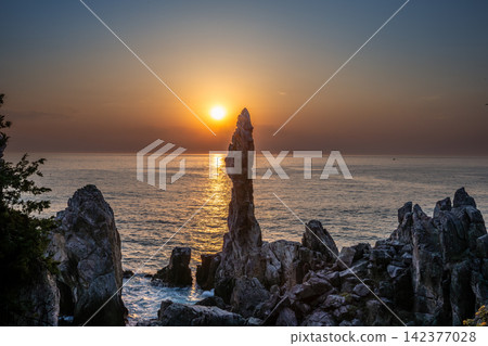 Candlestick Rock in Samcheok, Gangwondo Candlestick Rock in Samcheok, Gangwondo 142377028