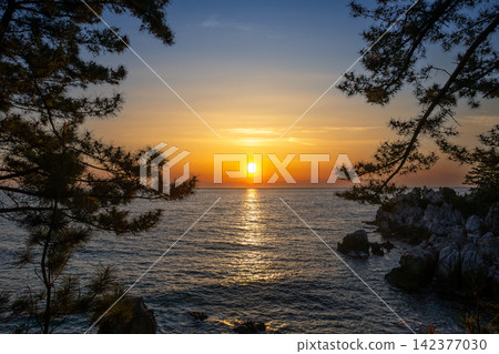 Sunrise view in Samcheok, Gangwondo. Sunrise view in Samcheok, Gangwondo. 142377030