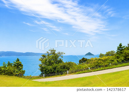 位於世界著名的藝術聖地直島（香川縣香川郡直島町） 142378617
