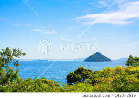 On Naoshima, a world-famous art mecca (Naoshima-cho, Kagawa-gun, Kagawa Prefecture) On Naoshima, a world-famous art mecca (Naoshima-cho, Kagawa-gun, Kagawa Prefecture) 142378619