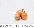 onion  142379825