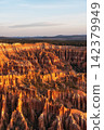 Bryce Canyon Sunrise View 142379949