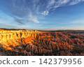 Bryce Canyon Sunrise View 142379956