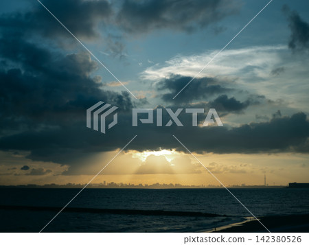 Sunset over the sea Sunset over the sea 142380526