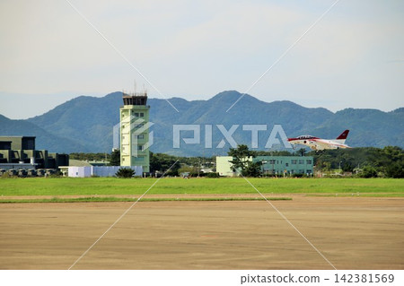 Air Self Defense Force T4 Training Machine Air Self Defense Force T4 Training Machine 142381569
