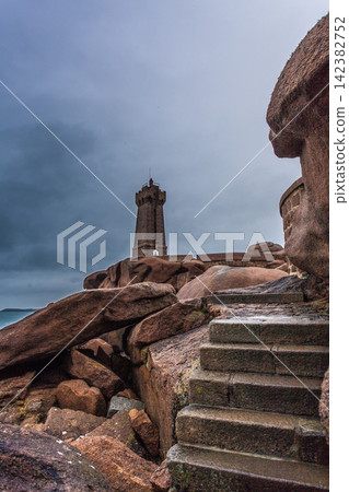 Perros Guirec, Ploumanac'h Lighthouse, Mean Ruz Lighthouse, la Manche,at winter, rocks and waves Perros Guirec, Ploumanac'h Lighthouse, Mean Ruz Lighthouse, la Manche,at winter, rocks and waves 142382752