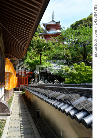 Shigisan Chogosonshi-ji Temple, Seifukuin Sanfukujindo Shigisan Chogosonshi-ji Temple, Seifukuin Sanfukujindo 142384798