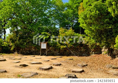 Azuchi Castle, one of Japan's 100 most famous castles Azuchi Castle, one of Japan's 100 most famous castles 142385651