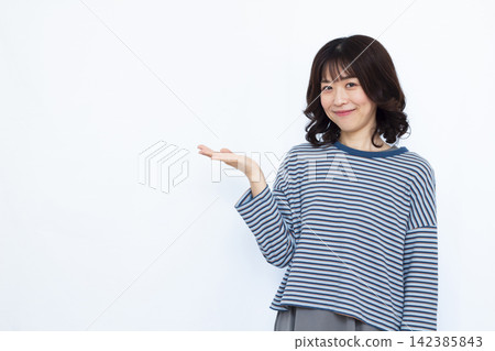 女人介紹 女人介紹 142385843
