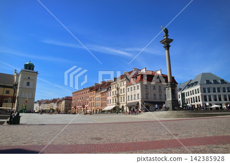 [Poland] [Warsaw] Warsaw Historic District, Royal Castle Square, Historic Streetscape 142385928