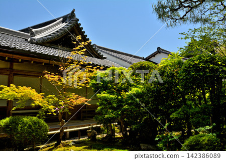Nison-in Temple, Sagano, Kyoto Nison-in Temple, Sagano, Kyoto 142386089