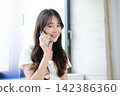 Beautiful Japanese women 142386360