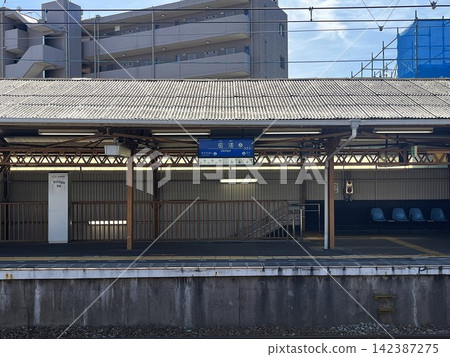 Platform at Hanshin Denpo Station in Konohana Ward, Osaka City Platform at Hanshin Denpo Station in Konohana Ward, Osaka City 142387275