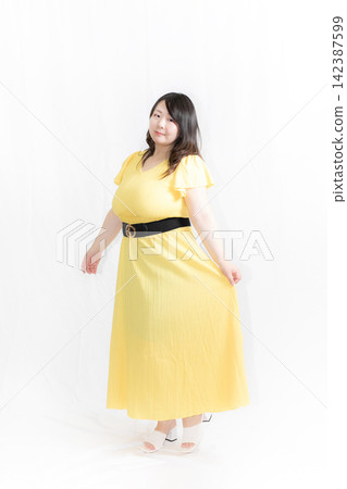 適合在城裡漫步的夏季服裝 適合在城裡漫步的夏季服裝 142387599