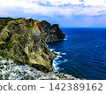 [Ogasawara Islands, Chichijima] November - View of the cliffs of Chihiro-iwa (Heart Rock) and the Bonin Blue sea from the coastal walking trail observation deck. 142389162