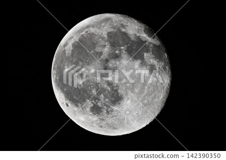Moon (Lunar age 16.4: Sixteenth night moon, late-blooming moon) Artemis program Moon (Lunar age 16.4: Sixteenth night moon, late-blooming moon) Artemis program 142390350