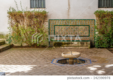 Quiet Mediterranean Courtyard Quiet Mediterranean Courtyard 142390978