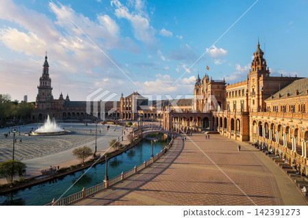 Sunset view of Plaza de Espana square in Seville, Spain Sunset view of Plaza de Espana square in Seville, Spain 142391273