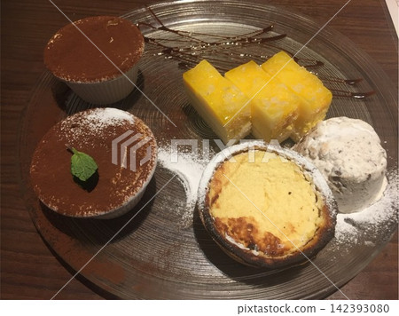五種甜點 五種甜點 142393080