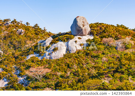 Yakushima World Natural Heritage Site: Granite rock formations (winter) Yakushima World Natural Heritage Site: Granite rock formations (winter) 142393864