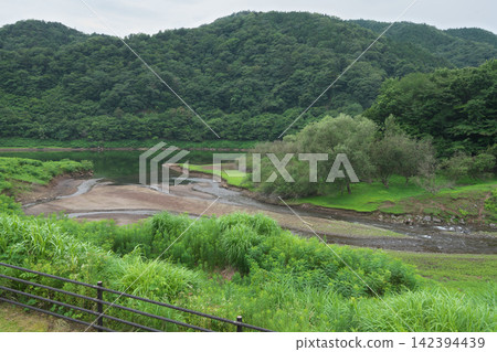 東荒川水壩,水壩湖,從水壩公園眺望,六月 東荒川水壩,水壩湖,從水壩公園眺望,六月 142394439