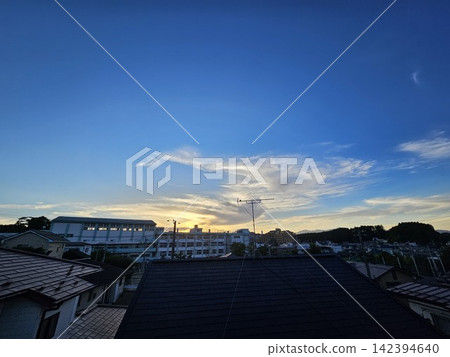beautiful sunset 142394640