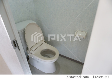 Old toilet seat, apartment bathroom, before renovation Old toilet seat, apartment bathroom, before renovation 142394955