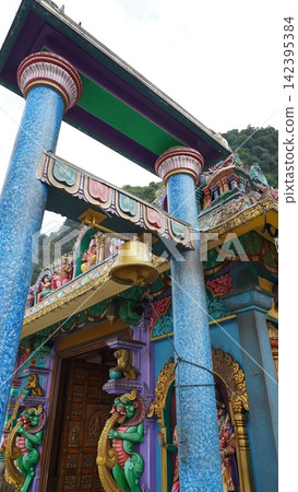 Batu Caves Colorful Temple Architecture Batu Caves Colorful Temple Architecture 142395384
