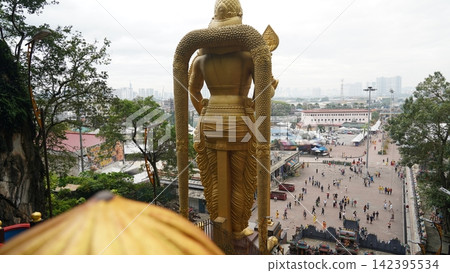 Kuala Lumpur Malaysia Batu Caves Murugan Statue View Kuala Lumpur Malaysia Batu Caves Murugan Statue View 142395534