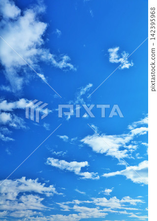 秋天天空和雲彩 142395968
