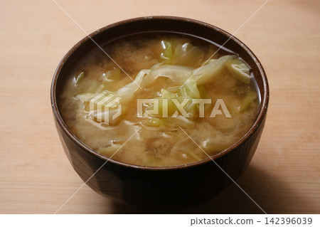白菜味噌湯 白菜味噌湯 142396039