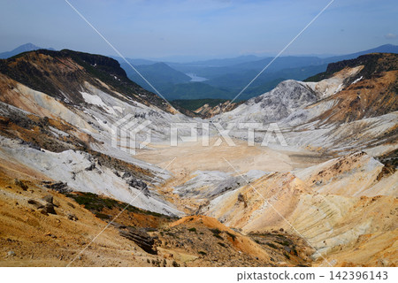 福島縣二本松市的阿達塔拉山：一窺崎嶇的火山口和秋元湖，展現地球的運作規律。 142396143