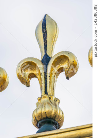 Fleur de Lys Fleur de Lys 142396398