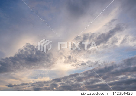 夏日傍晚,日落時分的陰天 03 夏日傍晚,日落時分的陰天 03 142396426