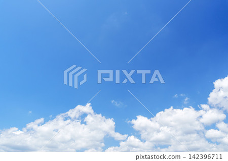 夏日陽光,湛藍的天空和潔白的雲 22 夏日陽光,湛藍的天空和潔白的雲 22 142396711