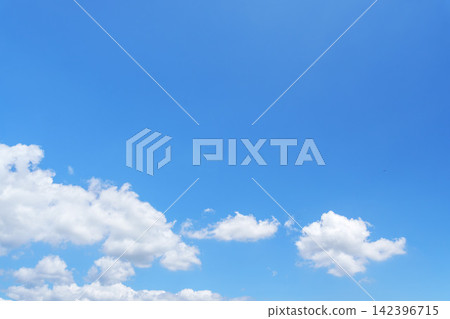 夏日陽光,湛藍的天空和潔白的雲 26 夏日陽光,湛藍的天空和潔白的雲 26 142396715
