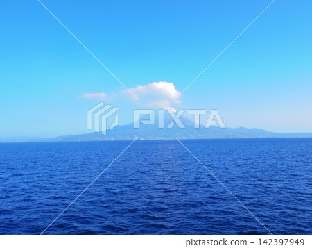 從鹿兒島縣錦江灣眺望櫻島 從鹿兒島縣錦江灣眺望櫻島 142397949