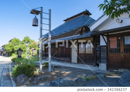 The bell of the post town The bell of the post town 142398237