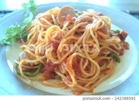 Homemade tomato sauce pasta Homemade tomato sauce pasta 142398591