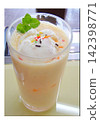 Mixed juice float 142398771